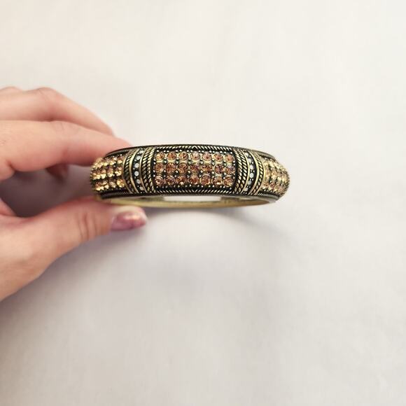 Heidi Daus Bangle Bracelet Hinge Old Gold Bronze White Crystal Age Of elegance - Picture 4 of 12